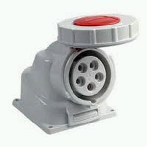 BASE TRIFASICA 3P+N+T 16A IP67